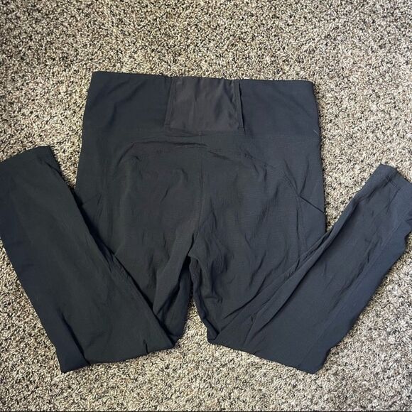 Athleta Trekkie Hybrid Crop Tight Black 4 - Picture 5 of 5